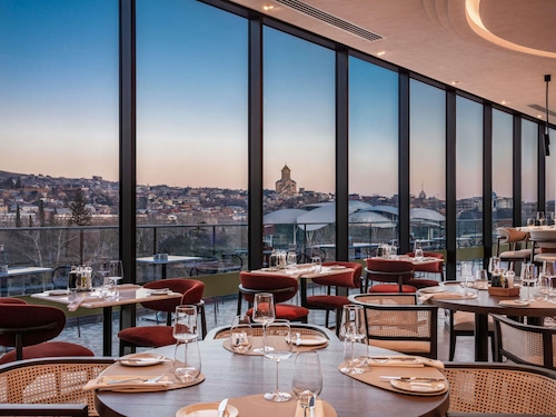 第比利斯瑞士酒店