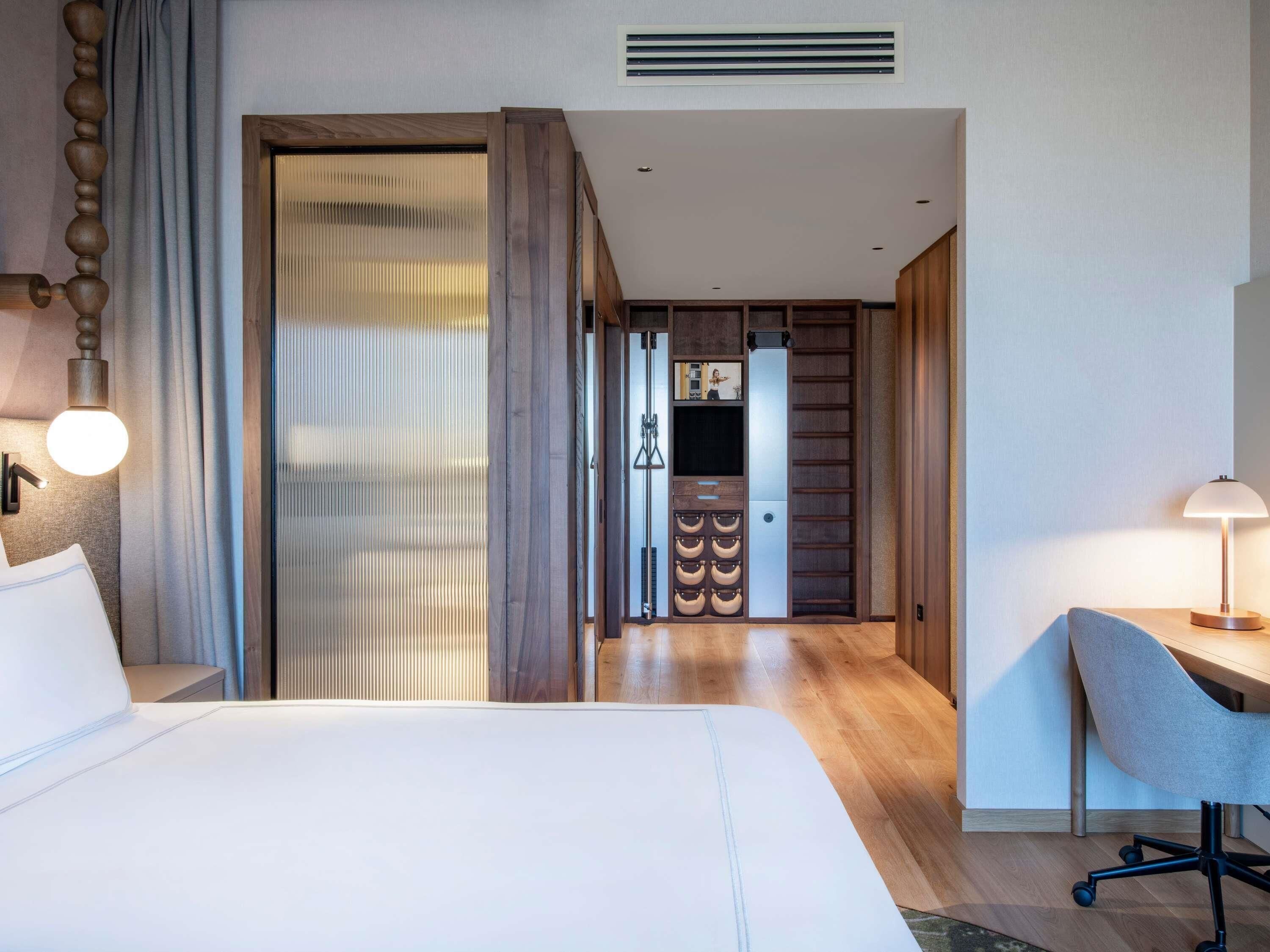 Swiss Vitality Room | Premium bedding, minibar, in-room safe, desk