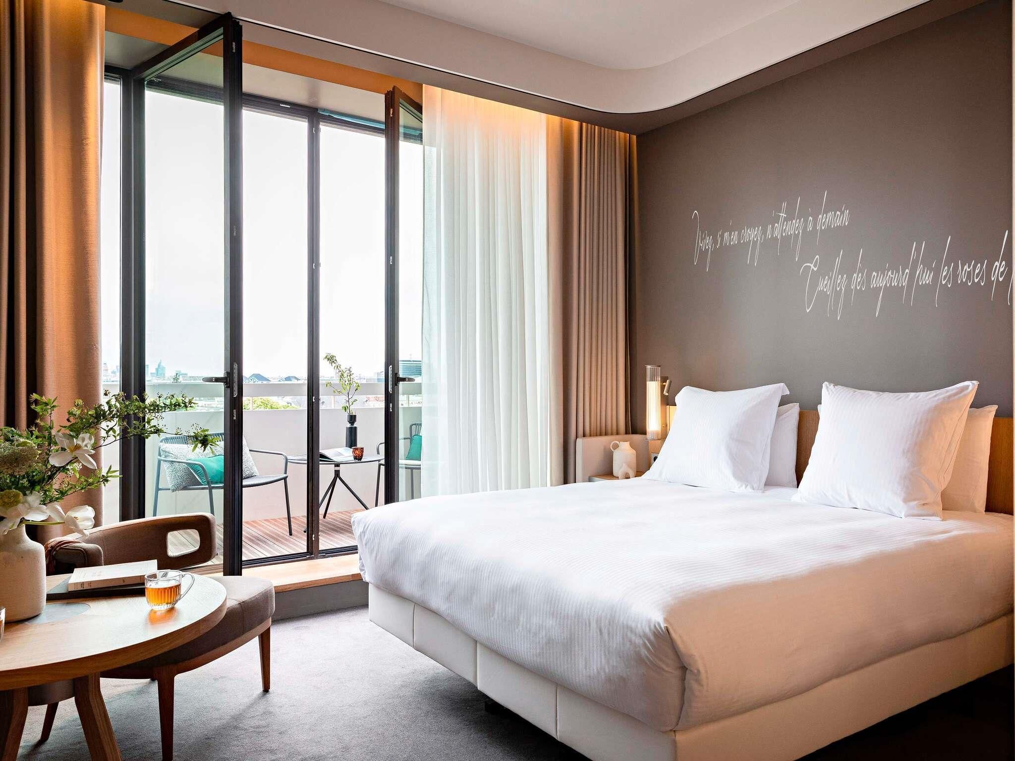Deluxe Room, 1 King Bed, Balcony (Eiffel tower View) | Premium bedding, free minibar, in-room safe, desk