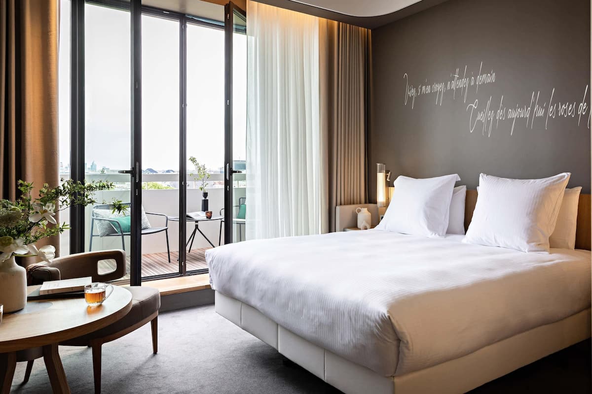 Deluxe Room, 1 King Bed, Balcony (Eiffel tower View) | Premium bedding, free minibar, in-room safe, desk