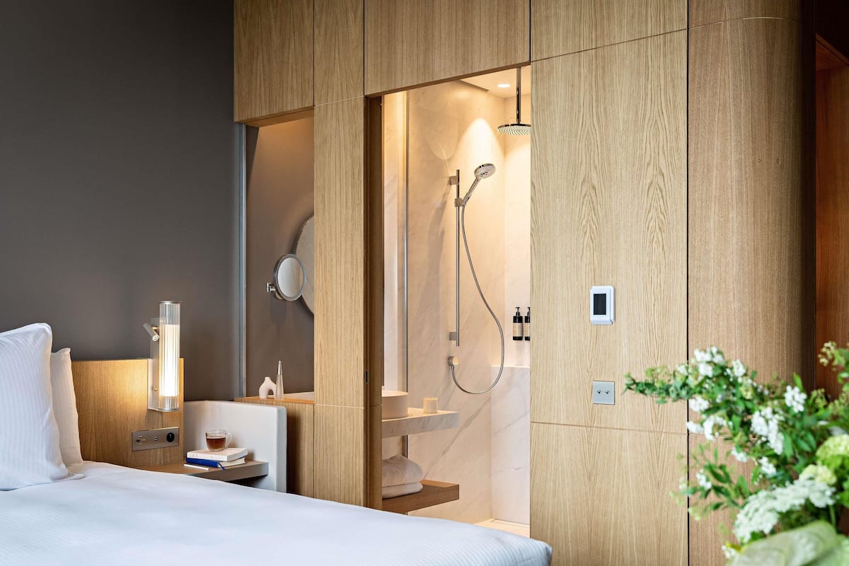 Deluxe Room, 1 King Bed, Balcony (Eiffel tower View)