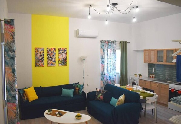 Apartment | Living area - Pirgos Colorful Studio, Sleeps 2, Parking Wifi Ac (Archanes-Asterousia)