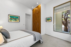 5 室のベッドルーム、アイロン / アイロン台、WiFi (無料)、ベッドシーツ
