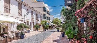 RDR289 - Awesome 3 bedroom apartment metres from the beach