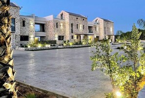 Building design - Oinolithos Luxury Villas (Chania)