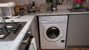 茶具/咖啡用具、冰箱、微波炉