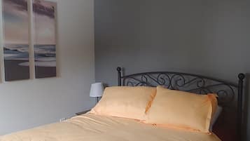 2 عدّة غرف نوم وواي فاي مجانًا وملاءات أسرّة