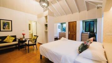 1 bedroom, cribs/infant beds, free WiFi