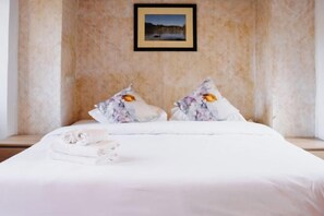 1 bedroom, cribs/infant beds, free WiFi