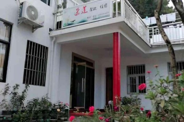 Exterior - Ronglian Hostel (Qingyang)