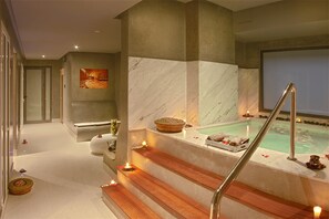 Tina de hidromasaje interior