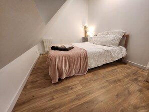 1 bedroom, desk, iron/ironing board, free WiFi