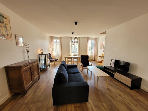 Duplex Cosy et Lumineux Bordeaux/Vignoble/Plages Médocaines - Proche commerces.