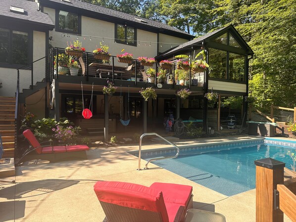 Outdoor pool, a heated pool