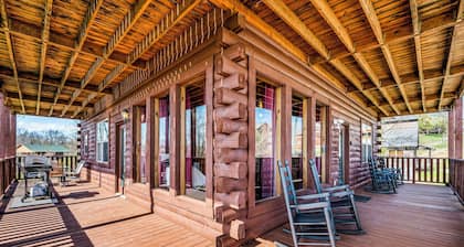 Mountain Lake Lodge! Slide into Fun! Families Love