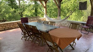 Outdoor dining - Gites Oleandre and Lavande at Chateau FABRE VIEUX (PERN)