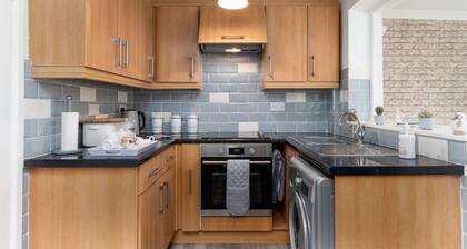 Pebbles Reach - Two Bedroom Cottage, Sleeps 4