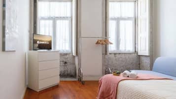 2 bedrooms, iron/ironing board, travel crib, WiFi