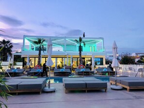 Ulkouima-allas, lämmitetty uima-allas