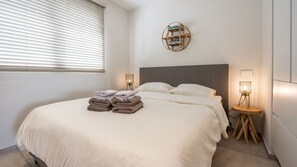 2 bedrooms, in-room safe, iron/ironing board, travel crib