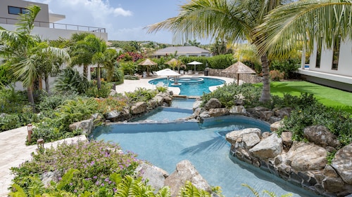 Jan Sofat LUX A32 at resort on first floor apartment with shared pool