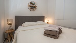 2 Schlafzimmer, Zimmersafe, Bügeleisen/Bügelbrett, Reisekinderbett
