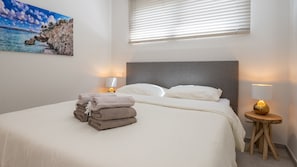 2 bedrooms, in-room safe, iron/ironing board, travel crib