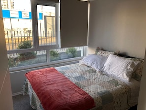 2 Schlafzimmer, schallisolierte Zimmer, WLAN, Bettwäsche