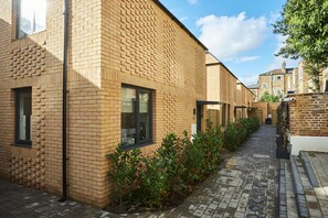 Exterior - Hammersmith Mews by Viridian Apartments (London)