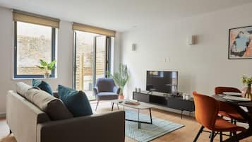 Smart TV, Netflix, streaming services