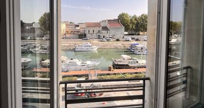 Apartment overlooking the Quais de Beaucaire