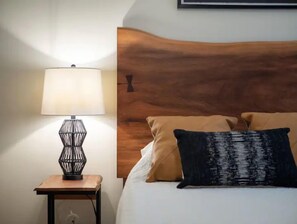 3 عدّة غرف نوم وواي فاي وملاءات أسرّة