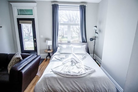 1 bedroom, iron/ironing board, free WiFi, bed sheets. Quiet OSU Studio | Work Ready WiFi
