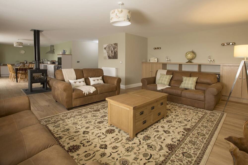 Ard View - large open plan accessible house sleeps 10