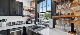 Luxury 2BR, 2BA suite in downtown Blue Ridge @ The Penthouses on Main  Suite 104