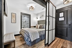 2 slaapkamers, een strijkplank/strijkijzer, reisbedje, gratis wifi