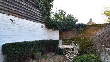 Romantikus házikó | Terasz/udvar