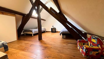 4 室のベッドルーム、WiFi