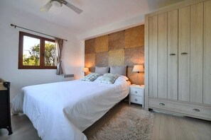 3 Schlafzimmer, Bügeleisen/Bügelbrett, Bettwäsche