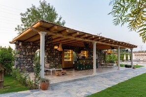 Tempat makan outdoor