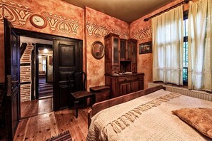 7 quartos, escrivaninha, Wi-Fi