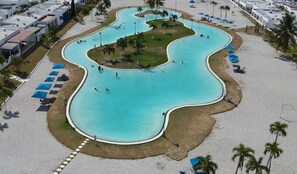Utomhuspool