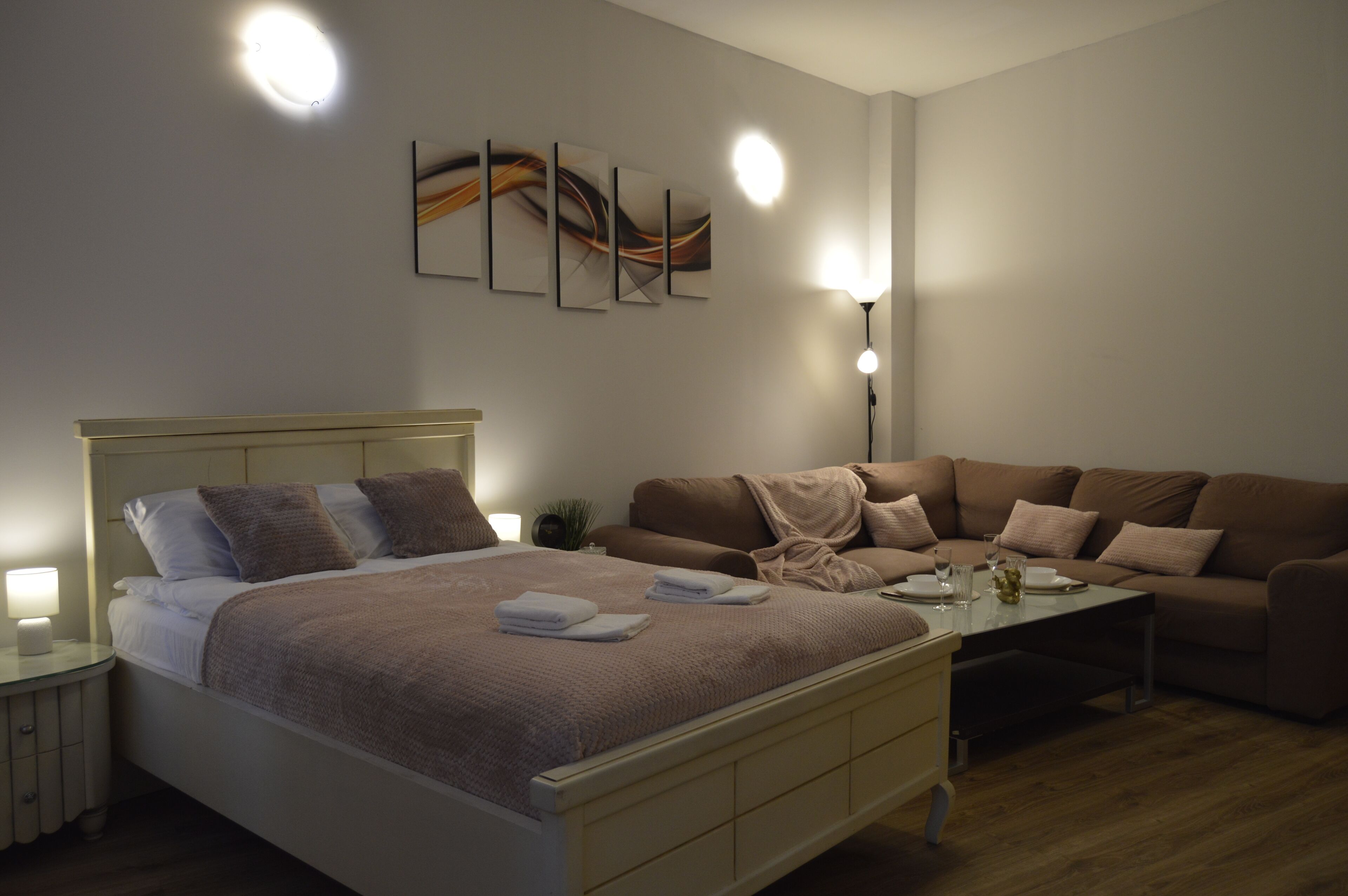 1 soverom, strykejern/-brett, wi-fi (inkludert) og sengetøy