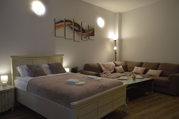 1 bedroom, iron/ironing board, free WiFi, bed sheets