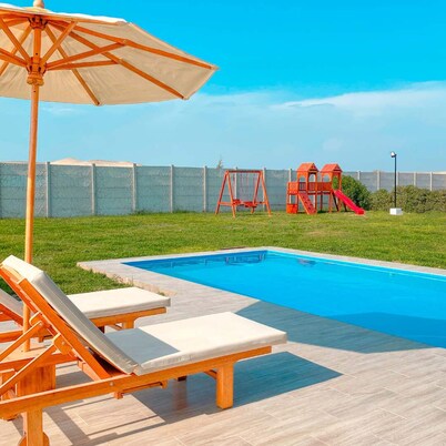 HOP Encanto: Countryside, Sun & Fun in Pisco