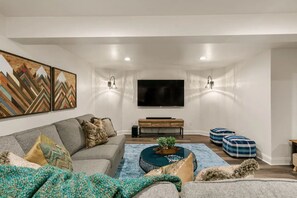 Smart TV, music library, stereo