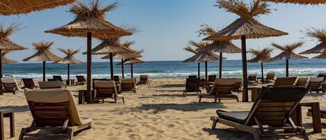 In Strandnähe, Liegestühle