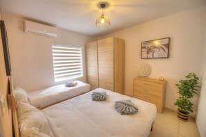 2 chambres, fer et planche à repasser, Wi-Fi gratuit, draps fournis