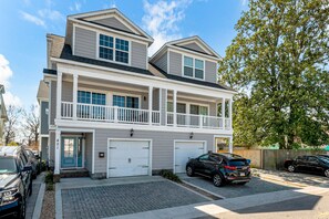 Exterior - Family-Friendly 3BR • Vibe District • Near Beach (Virginia Beach)