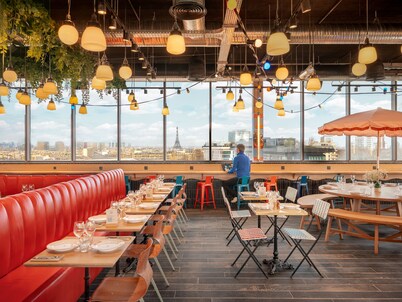 Eklo Hotels Paris Porte de Versailles 